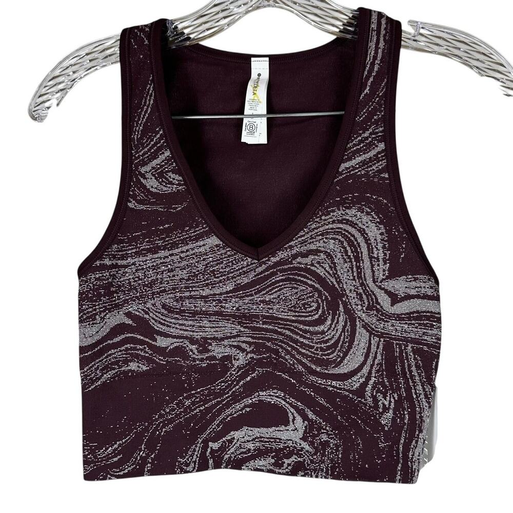 Athleta NWT Aurora Seamless Shine Tank Spiced Cabernet Size Small V-Neck Ribbed